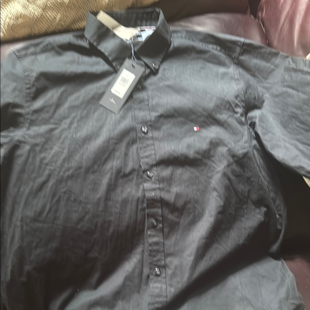 Tommy Hilfiger Men's Black Shirt